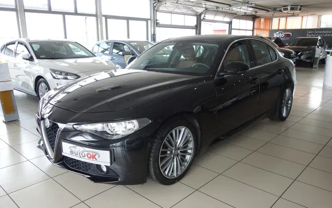 alfa romeo Alfa Romeo Giulia cena 78900 przebieg: 90190, rok produkcji 2016 z Maków Podhalański